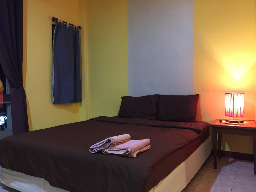 Andaman Place Guesthouse Patong Dış mekan fotoğraf