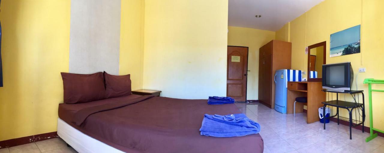 Andaman Place Guesthouse Patong Dış mekan fotoğraf